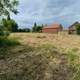 Terrain constructible de 1 069 m² à Molinghem (Isbergues