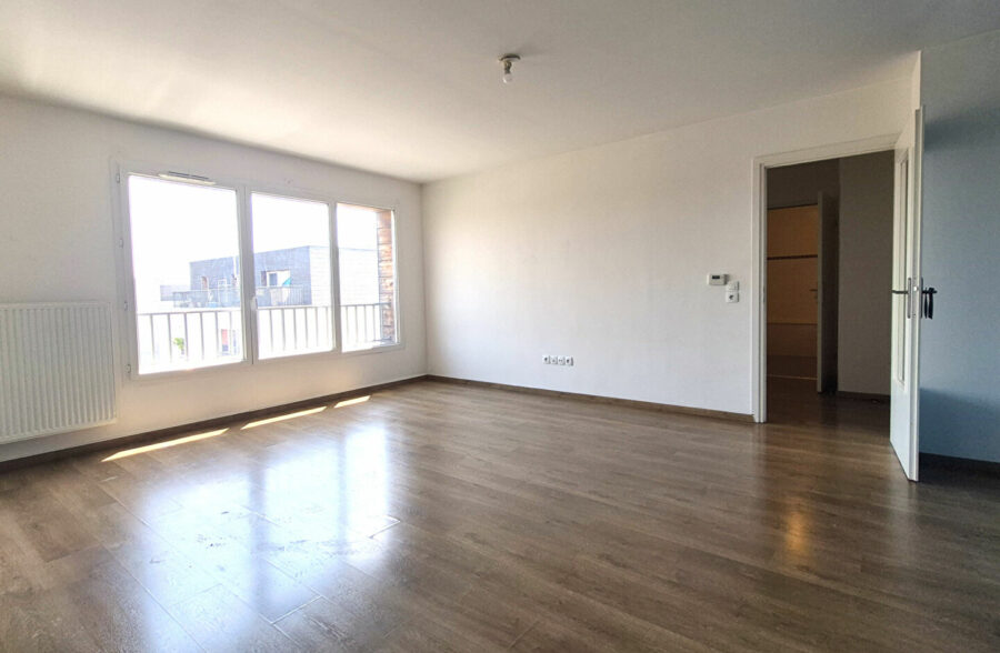 APPARTEMENT TYPE 3 RECENT A PROXIMITE DU TRAMWAY