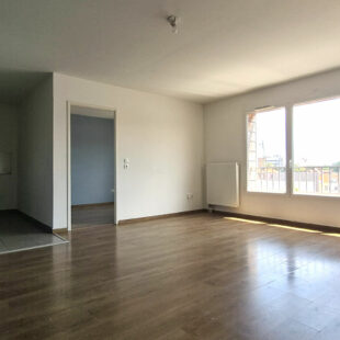 APPARTEMENT TYPE 3 RECENT A PROXIMITE DU TRAMWAY