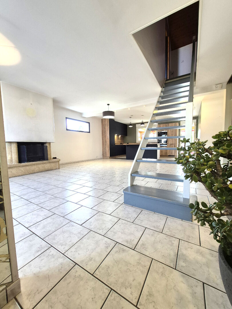 Maison Cambrai 8 pièce(s) 157 m2