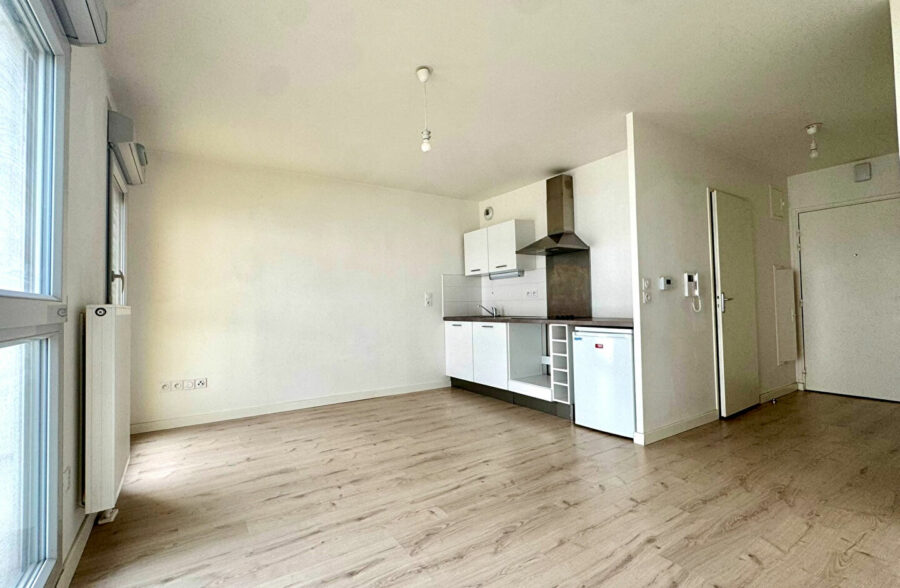 Studio 28m² + parking dans résidence récente