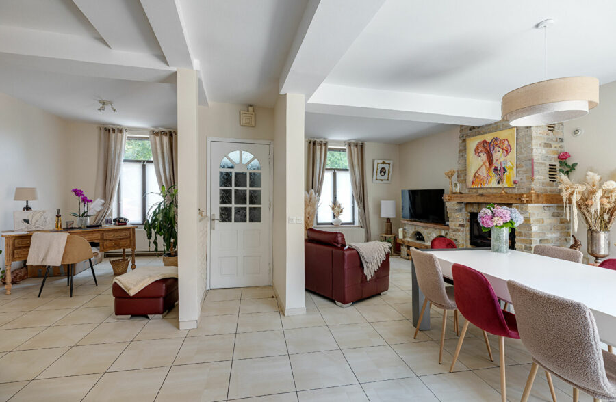 Maison flamande semi-indiv rénovée -110 m²  – 3 chambres – Jardin- Garage –