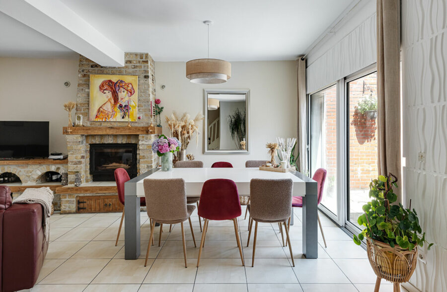 Maison flamande semi-indiv rénovée -110 m²  – 3 chambres – Jardin- Garage –