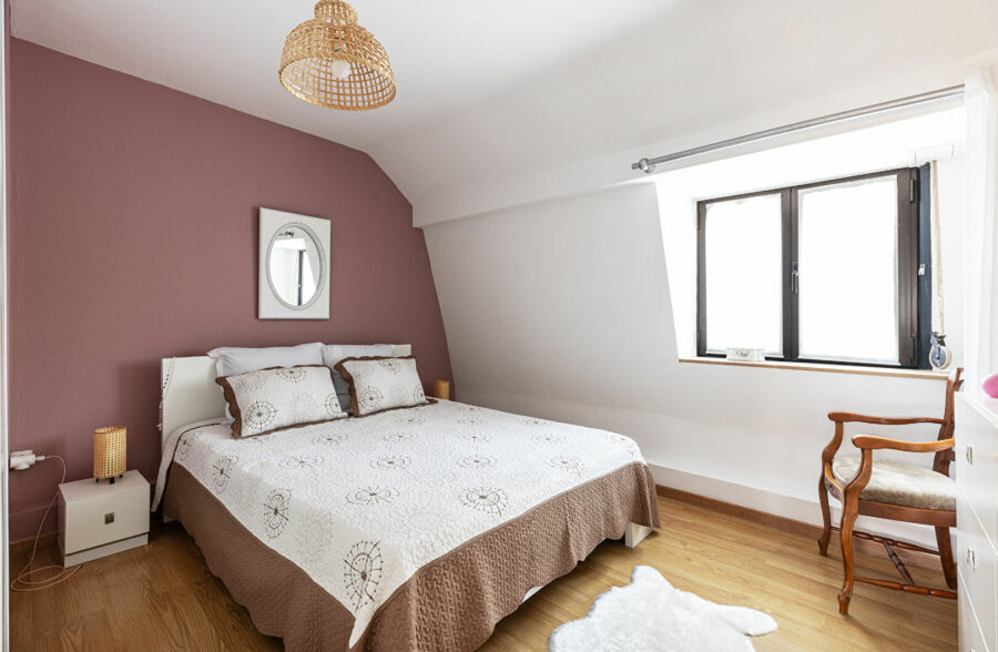 Maison flamande semi-indiv rénovée -110 m²  – 3 chambres – Jardin- Garage –