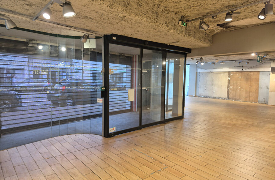Lens centre local de +/-600m²