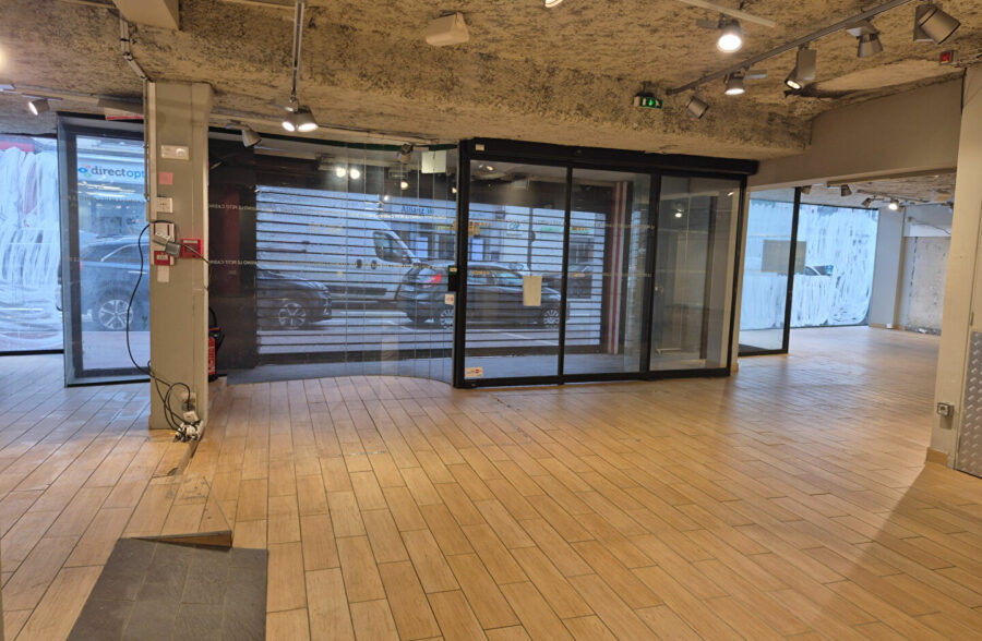 Lens centre local de +/-600m²