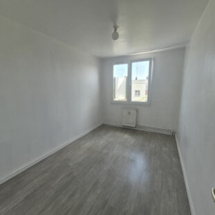 A VENDRE en Exclusivité!! Appartement T3 65m² !! 74 000 € HAI !!!