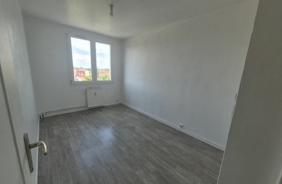 A VENDRE en Exclusivité!! Appartement T3 65m² !! 74 000 € HAI !!!