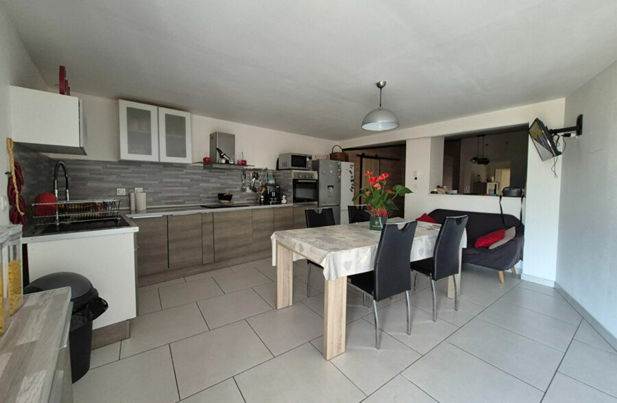 Maison  5 pièce(s) 117.29 m2