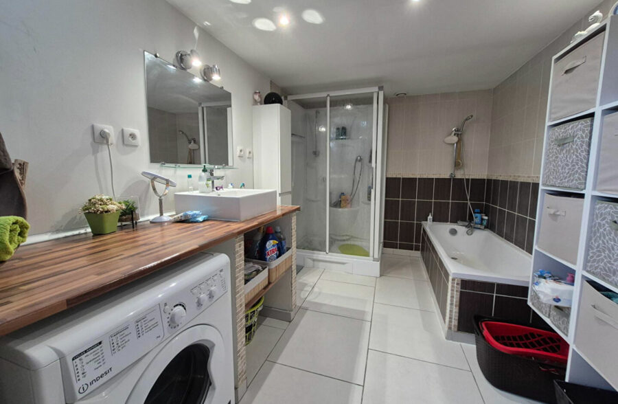 Maison  5 pièce(s) 117.29 m2