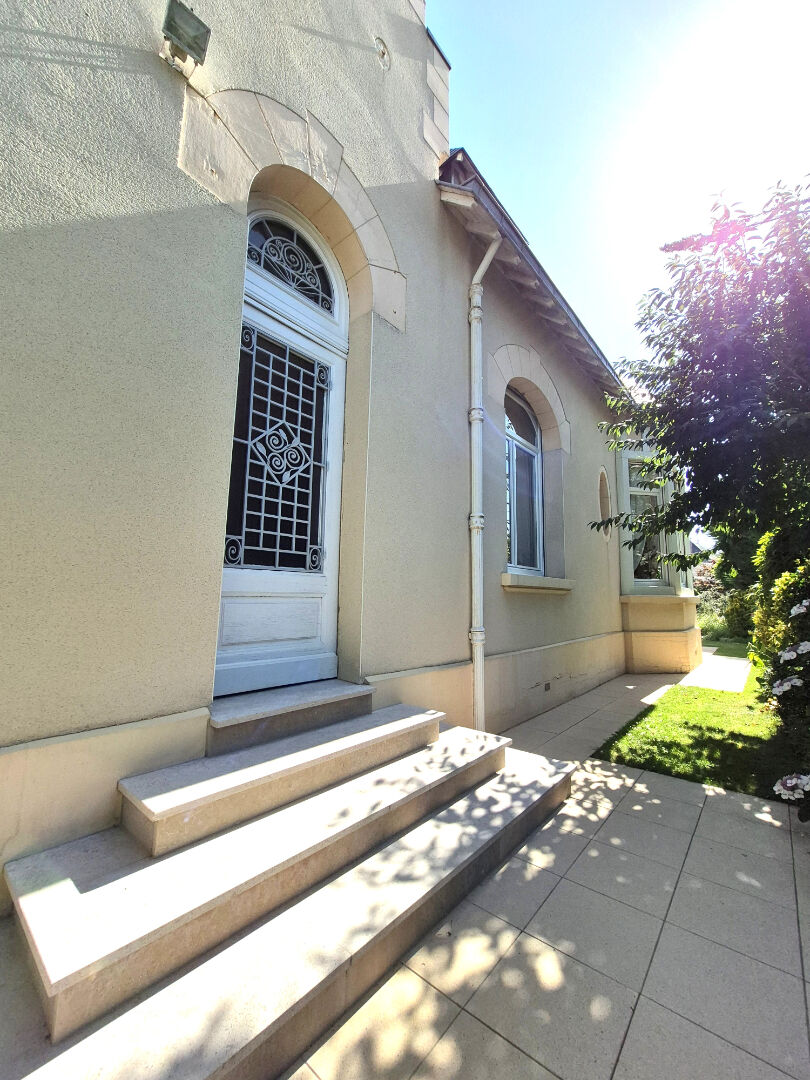 Maison Cambrai 10 pièce(s) 235 m2