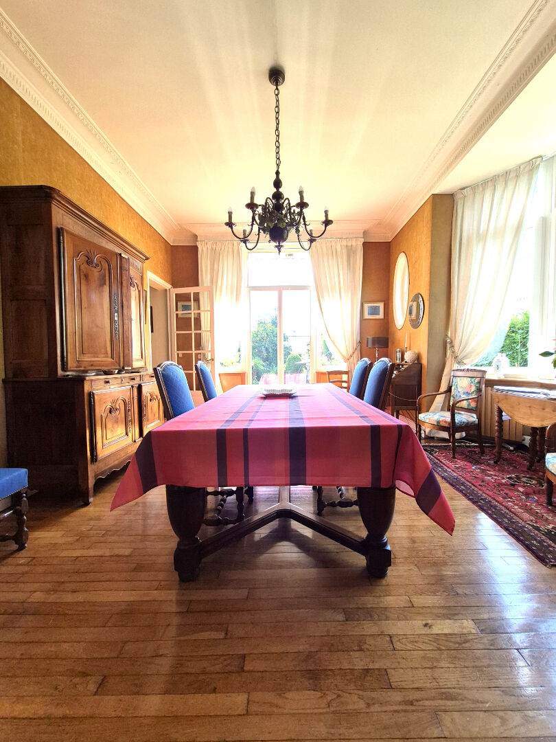 Maison Cambrai 10 pièce(s) 235 m2