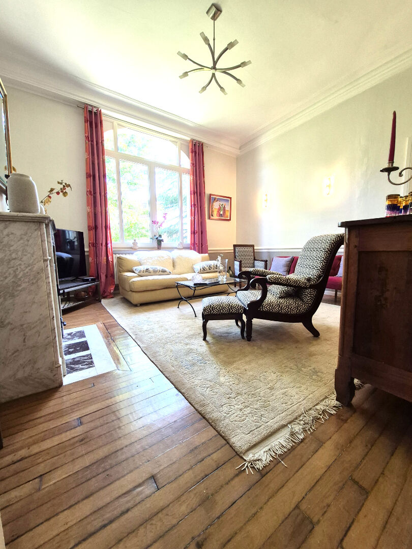 Maison Cambrai 10 pièce(s) 235 m2