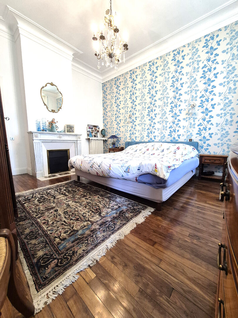 Maison Cambrai 10 pièce(s) 235 m2