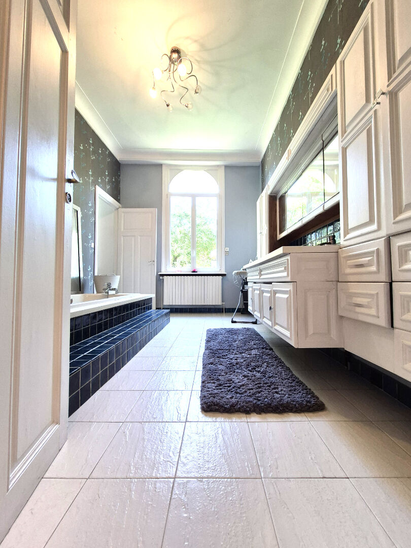 Maison Cambrai 10 pièce(s) 235 m2