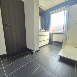 Maison individuelle semi plain pied