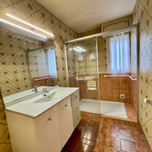 Plain pied 3chs + terrasse + garage à rénover <small>&nbsp;Sous compromis&nbsp;</small>