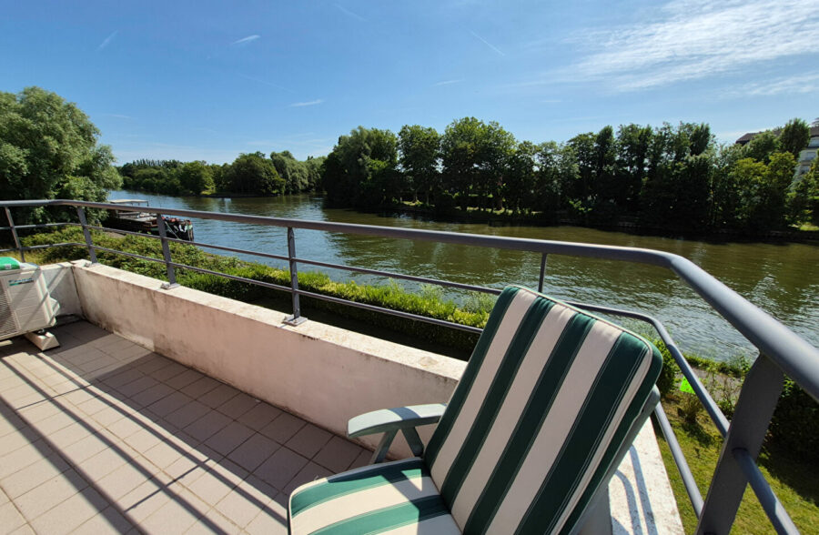 Appartement de standing, terrasse, double garage fermé