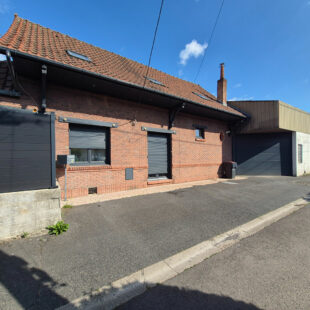 Maison semi plain-pied  5 chambres avec Hangar