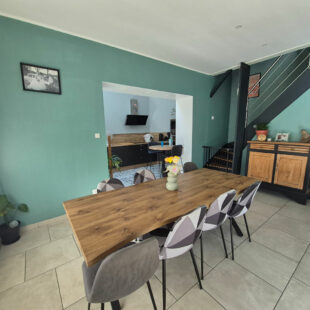 Maison semi plain-pied  5 chambres avec Hangar