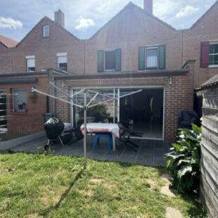 Belle maison de lotissement avec jardin et garage