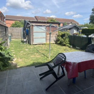 Belle maison de lotissement avec jardin et garage