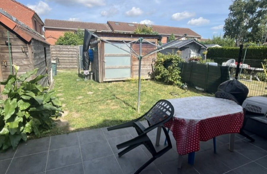 Belle maison de lotissement avec jardin et garage