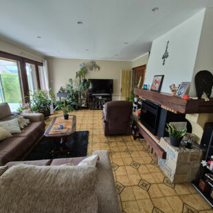 Maison plain-pied individuel sur 742 m² à Gondecourt 4 pièce(s) 108 m2 2 garages