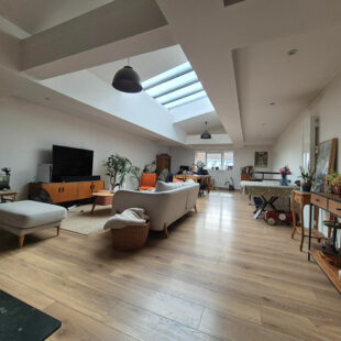 Halluin centre Immeuble de rapport avec local commercial, appartements T4 et T3, et grand garage