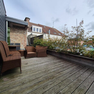 Halluin centre Immeuble de rapport avec local commercial, appartements T4 et T3, et grand garage