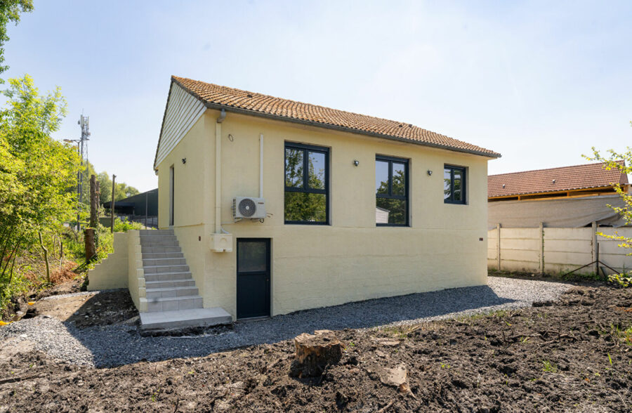 Maison Sin Le Noble