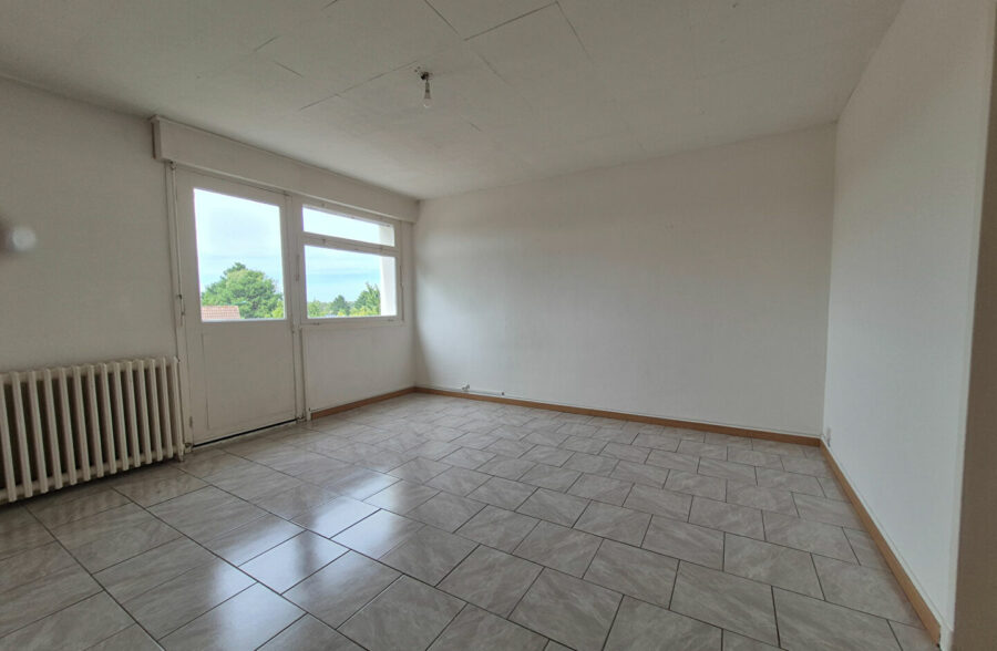 Appartement Lens 4 pièce(s) 72 m2 +parking couvert + cave.