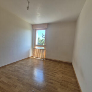 Appartement Lens 4 pièce(s) 72 m2 +parking couvert + cave.