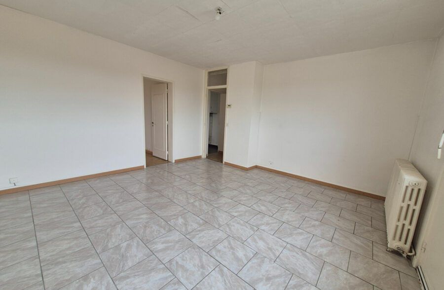 Appartement Lens 4 pièce(s) 72 m2 +parking couvert + cave.
