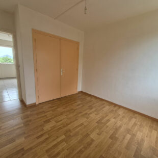 Appartement Lens 4 pièce(s) 72 m2 +parking couvert + cave.