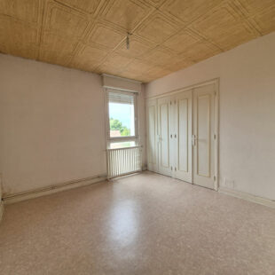 Appartement Lens 4 pièce(s) 72 m2 +parking couvert + cave.