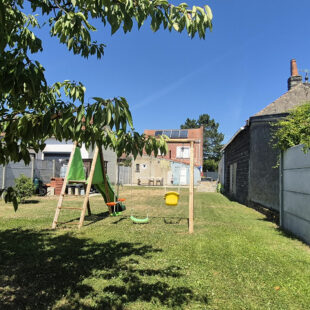 Maison individuelle avec grand jardin