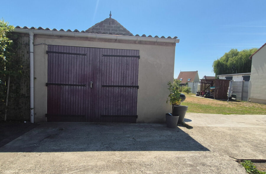 Maison individuelle avec grand jardin