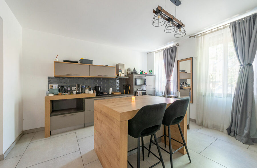Maison rénovée de 148 m² à Crespin – Proche de toutes commodités