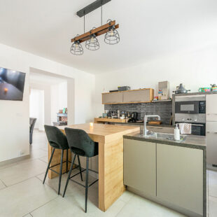 Maison rénovée de 148 m² à Crespin – Proche de toutes commodités