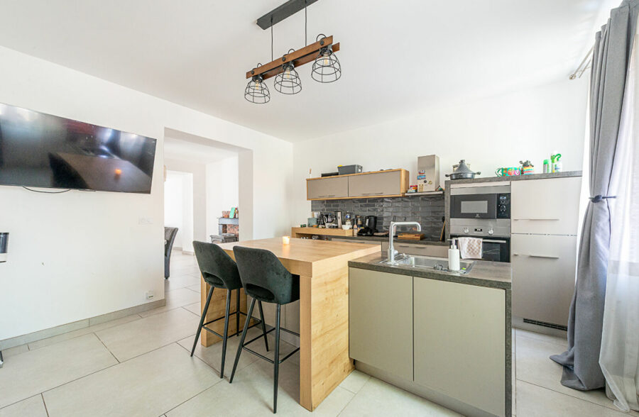 Maison rénovée de 148 m² à Crespin – Proche de toutes commodités