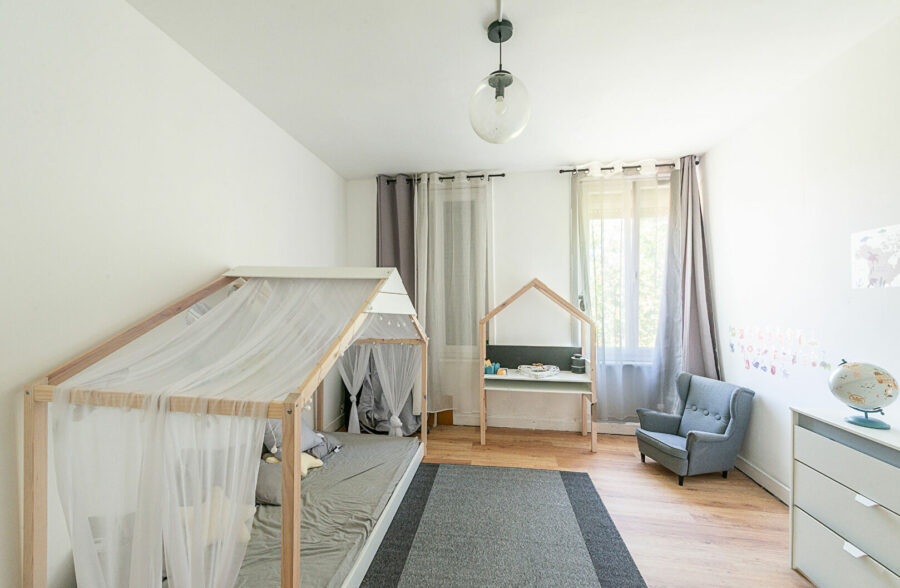 Maison rénovée de 148 m² à Crespin – Proche de toutes commodités