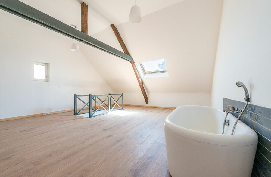 Maison rénovée de 148 m² à Crespin – Proche de toutes commodités