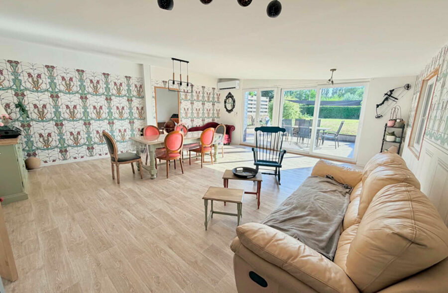 Maison de caractère semi plain-pied de 180 m² avec jardin de près de 800 m²
