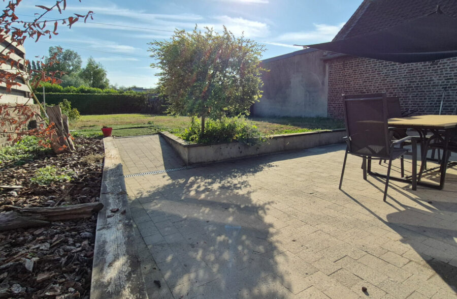 Maison de caractère semi plain-pied de 180 m² avec jardin de près de 800 m²