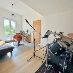 Maison de caractère semi plain-pied de 180 m² avec jardin de près de 800 m²