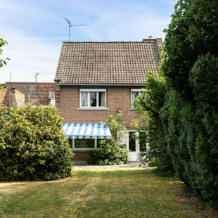Maison semi-individuelle  4chs jardin + garage à rénover