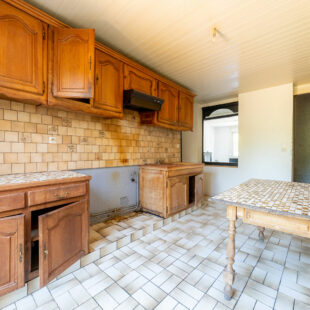 Maison Sin Le Noble