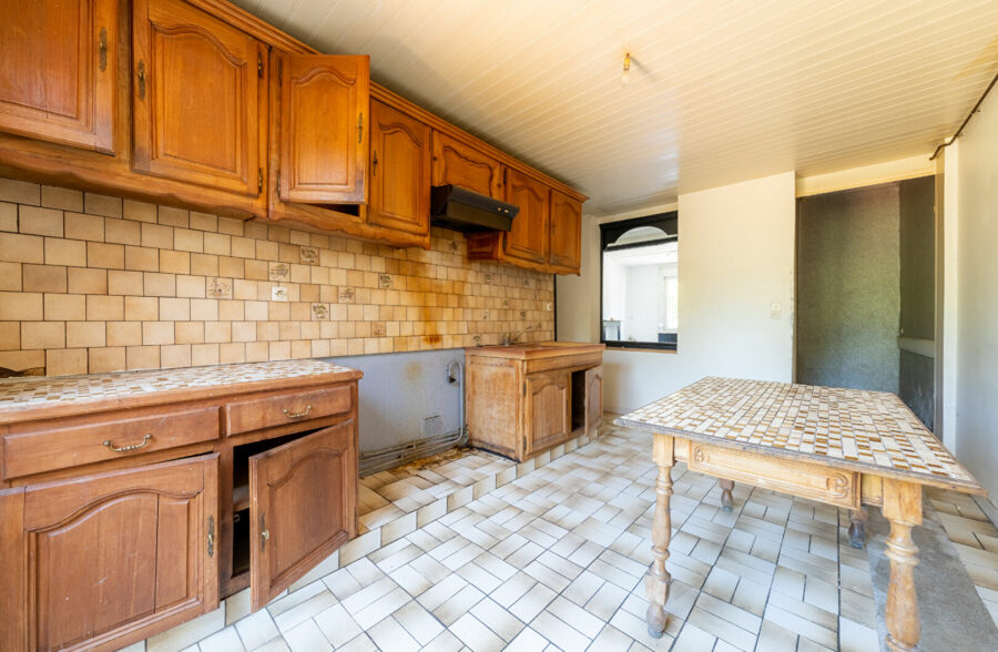 Maison Sin Le Noble