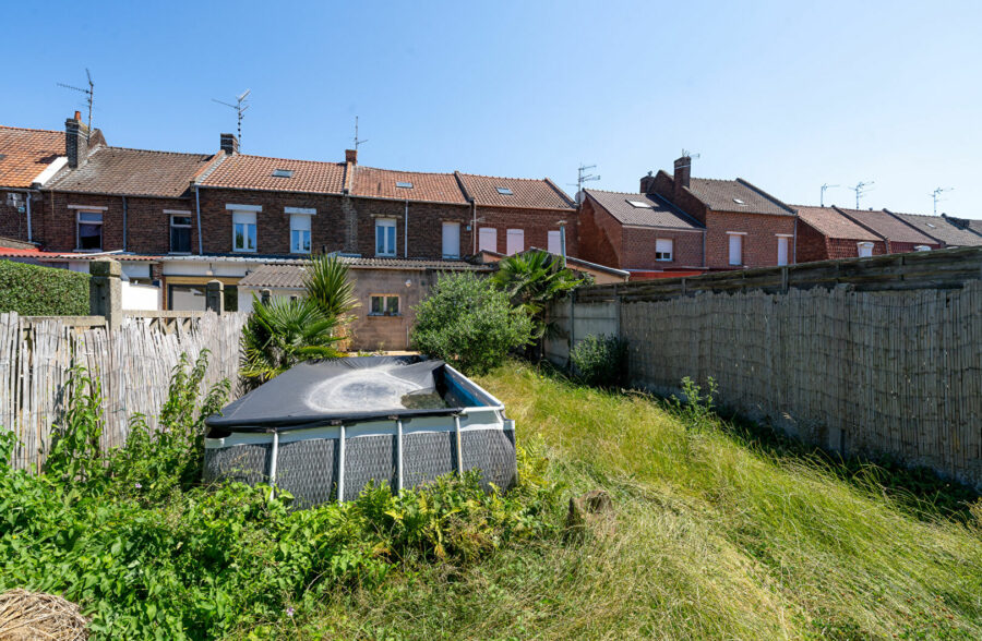 Maison Sin Le Noble